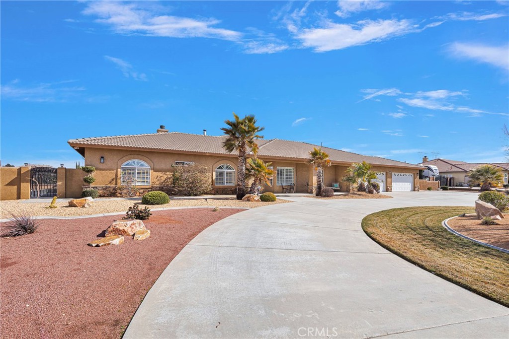 7051 Oak Valley Court Property Photo 6