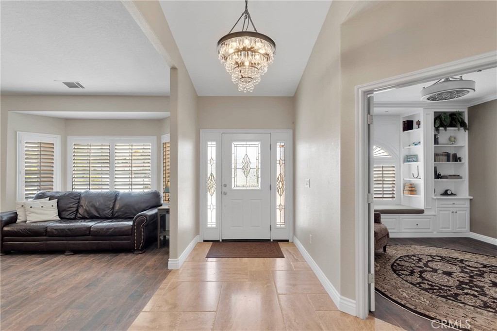 7051 Oak Valley Court Property Photo 8