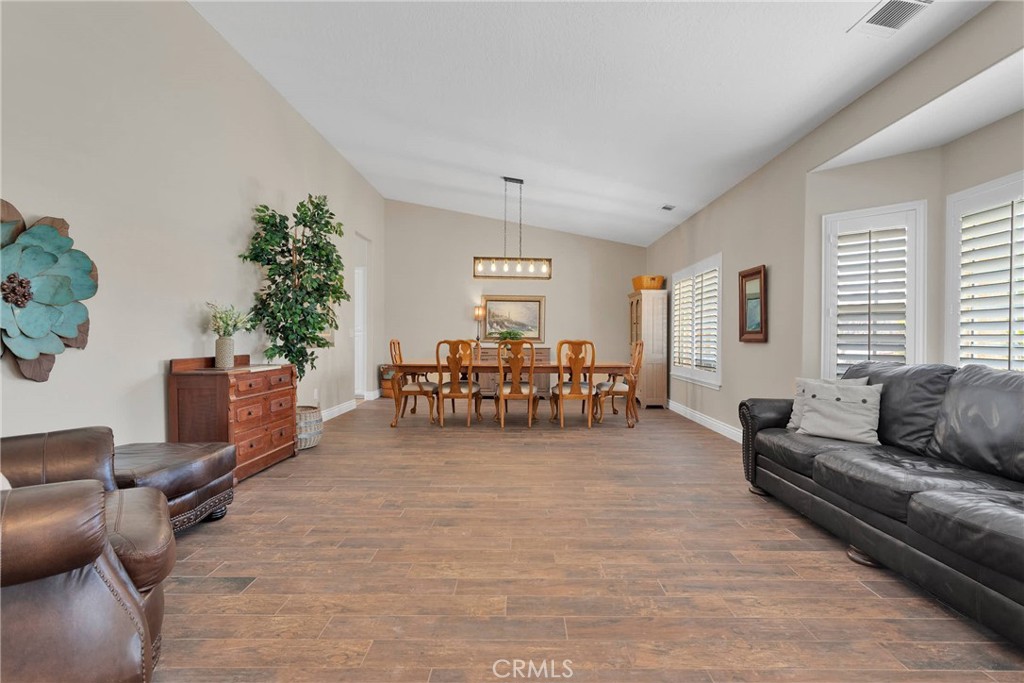 7051 Oak Valley Court Property Photo 10