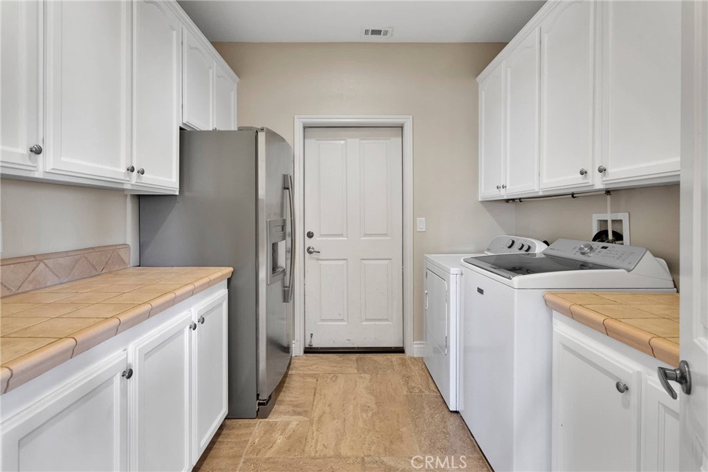 7051 Oak Valley Court Property Photo 24