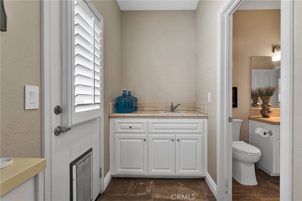 7051 Oak Valley Court Property Photo 25