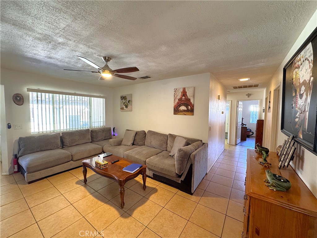 2030 Nelson Avenue Property Photo 5