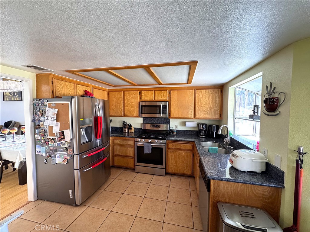 2030 Nelson Avenue Property Photo 9