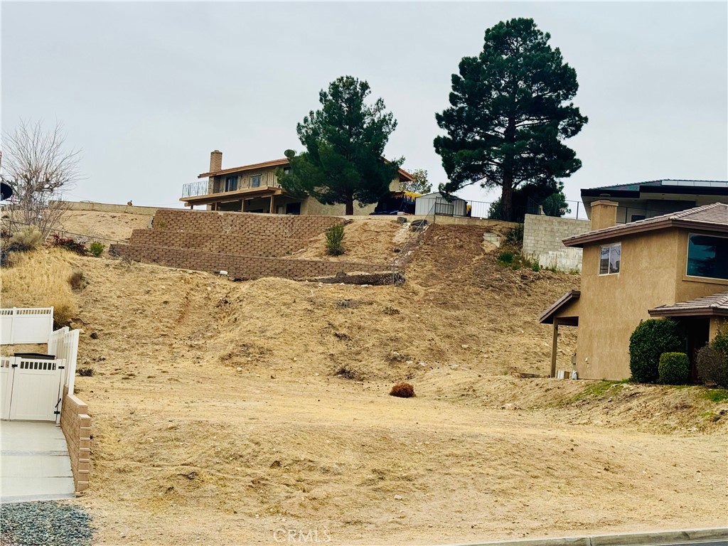 18005 Vista Point Drive Property Photo 2