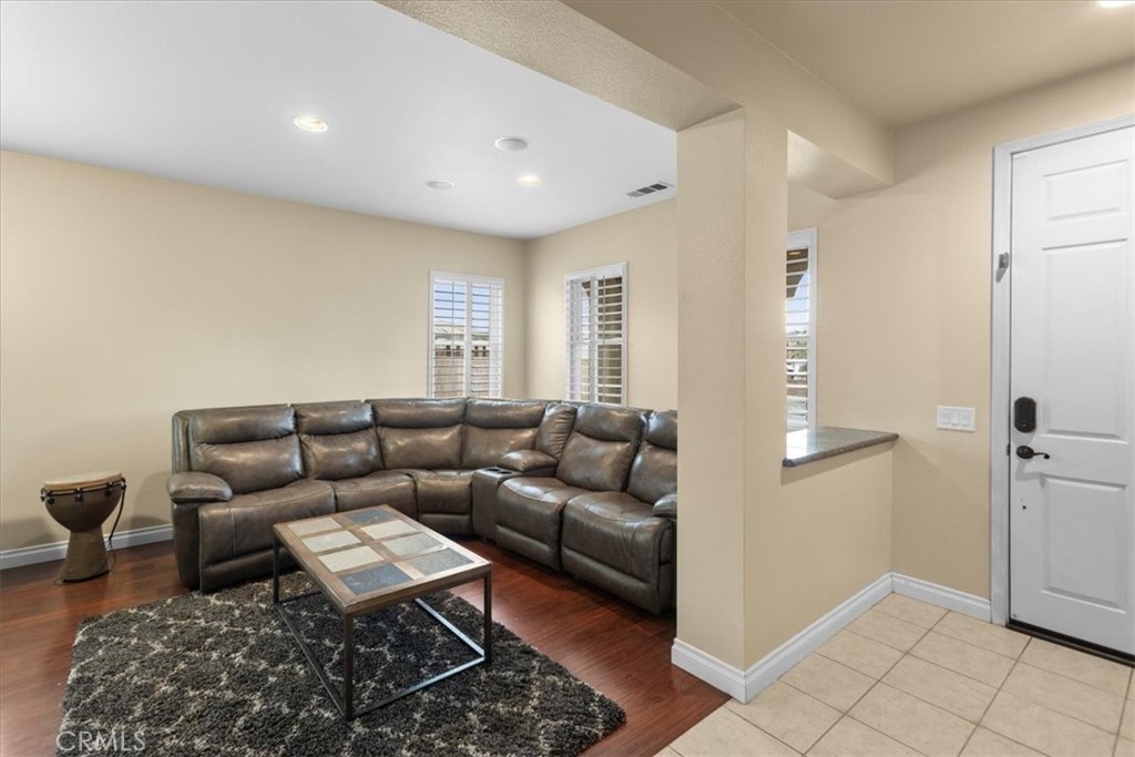 16524 Hastings Place Property Photo 5