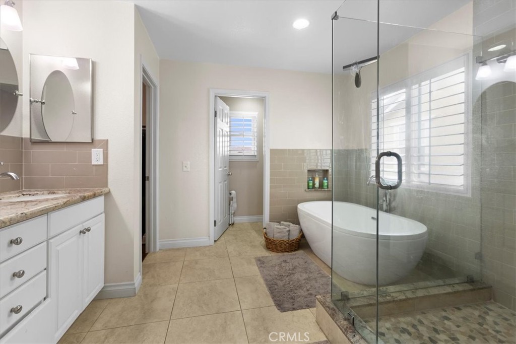 16524 Hastings Place Property Photo 33