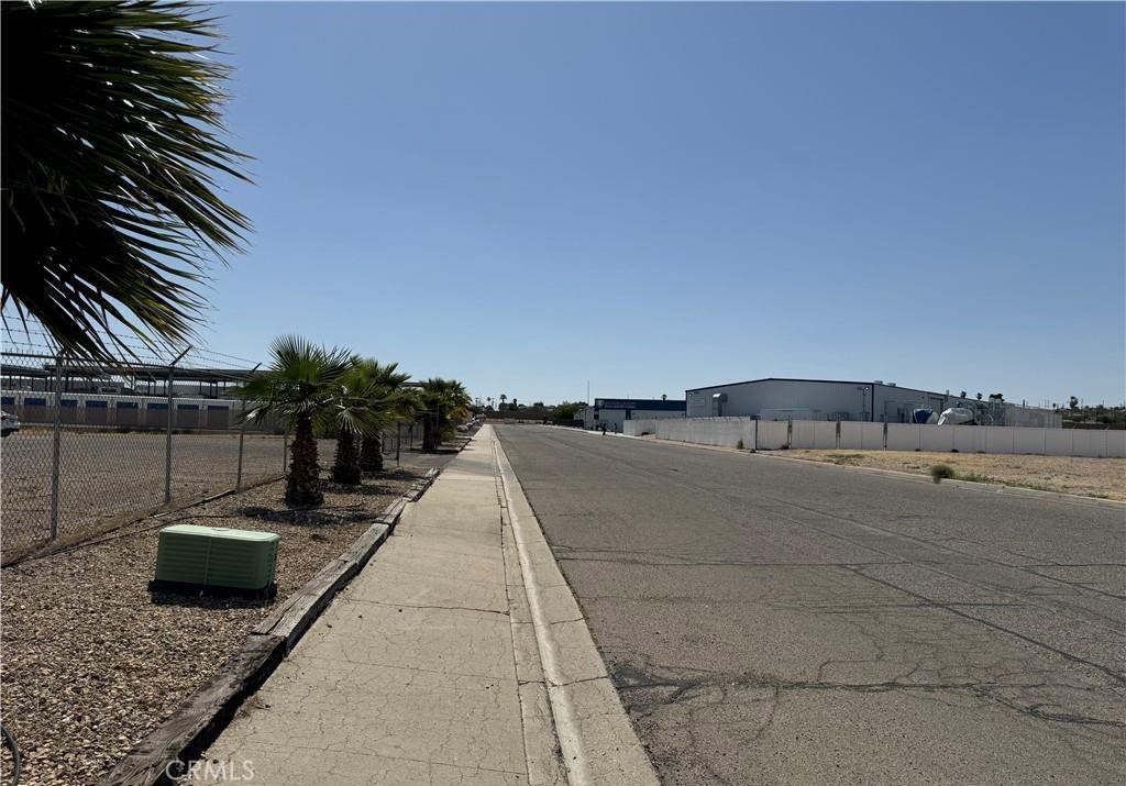 1560 State Street Property Photo 4