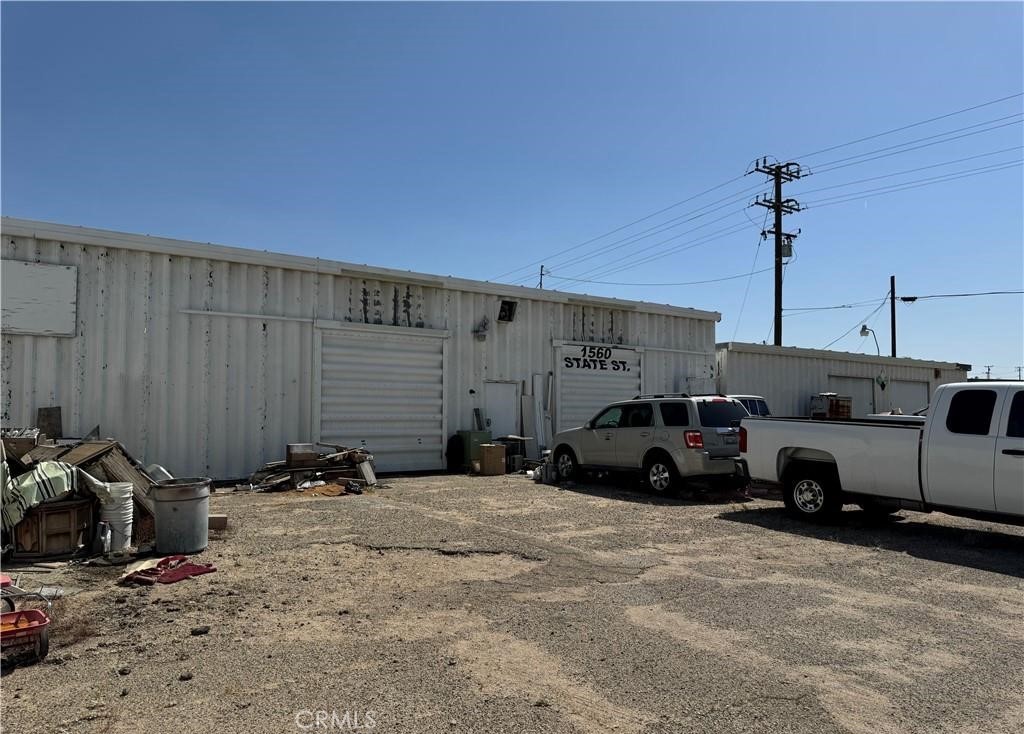 1560 State Street Property Photo 6