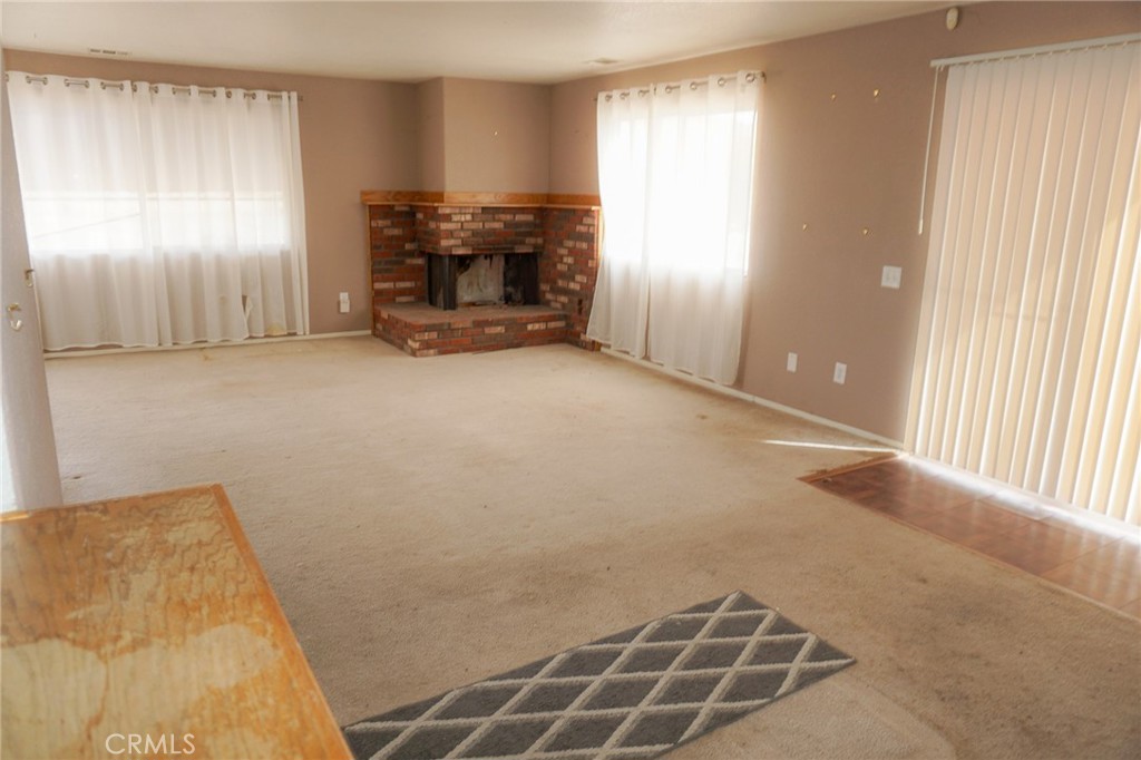 9022 Glendale Street Property Photo 7