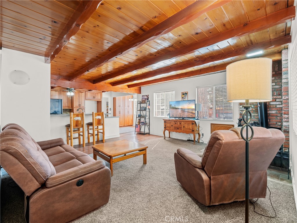 1036 Greenway Drive Property Photo 1