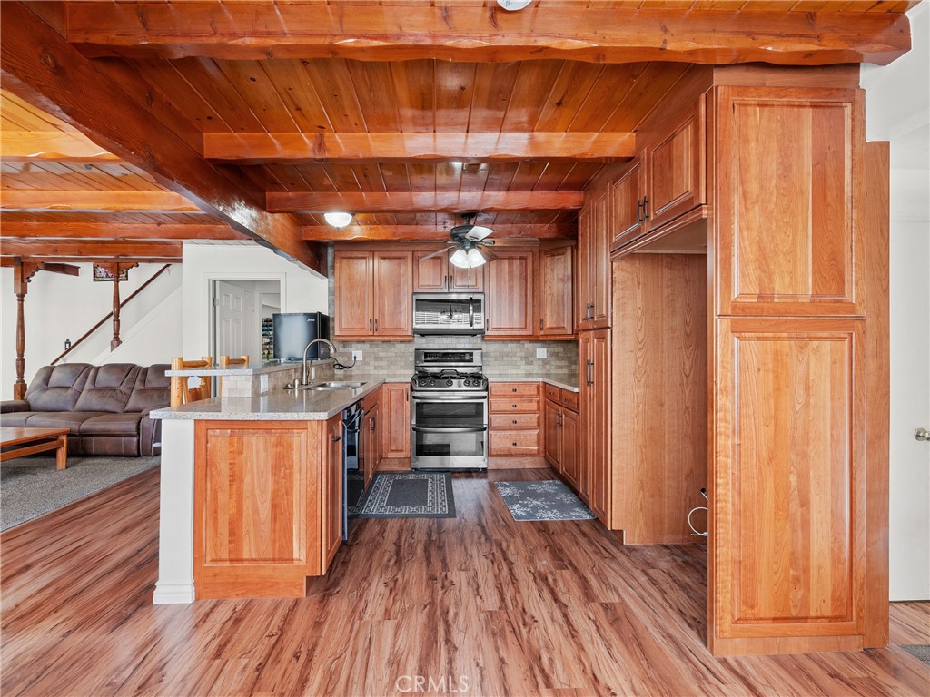 1036 Greenway Drive Property Photo 9