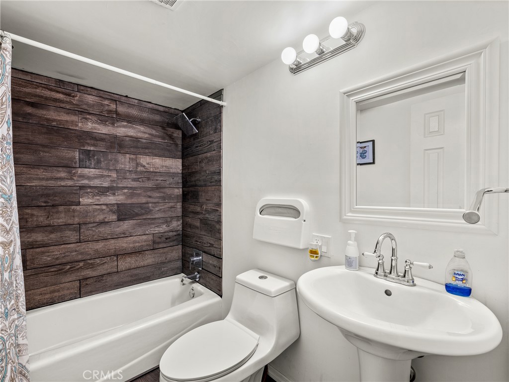 1036 Greenway Drive Property Photo 30
