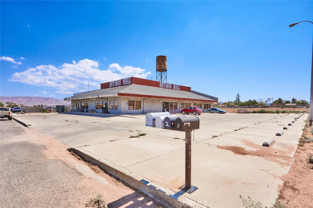 16937 Walnut Street Property Photo 1