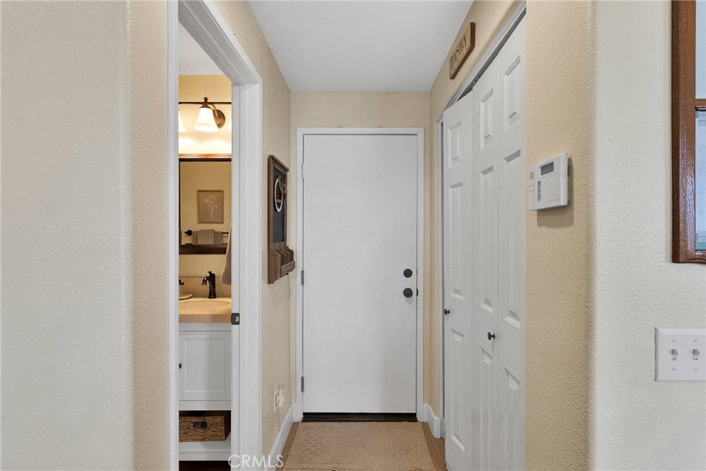 13372 Sunny Ridge Street Property Photo 32