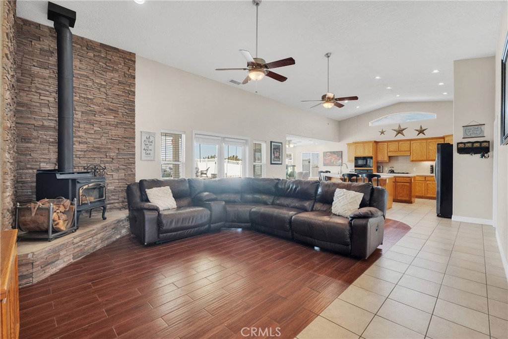9372 Avalon Road Property Photo 7