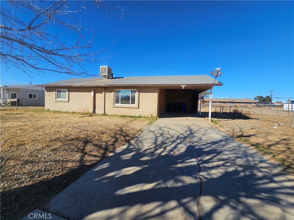 11874 Yates Avenue Property Photo 3