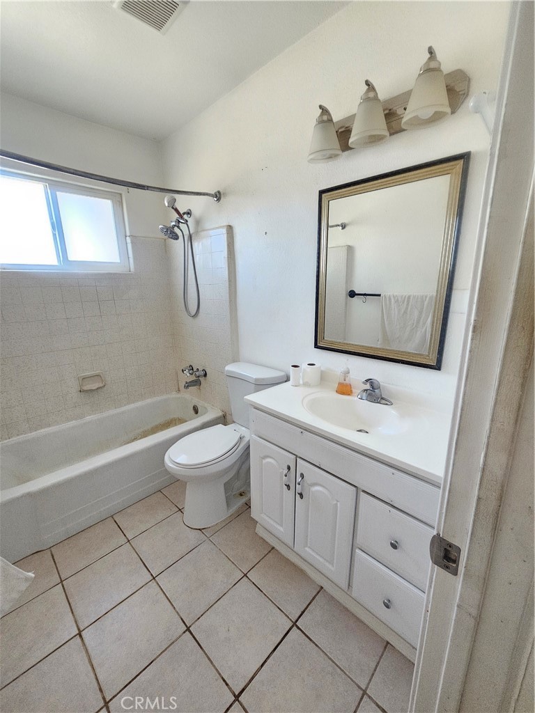 11874 Yates Avenue Property Photo 9