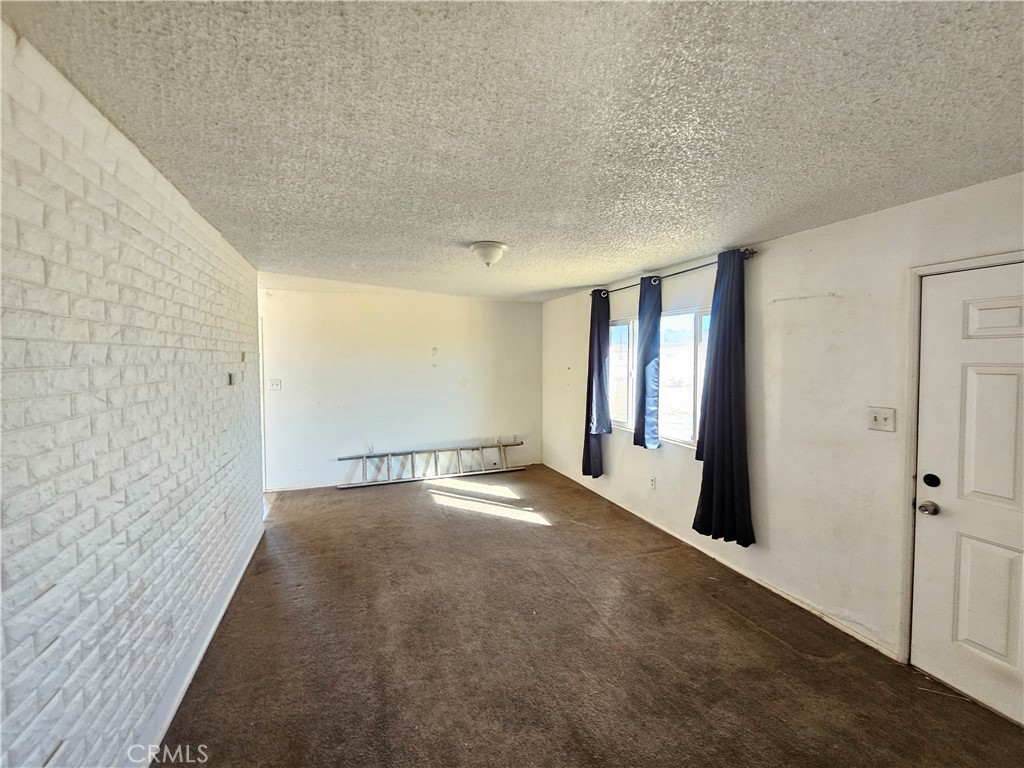 11874 Yates Avenue Property Photo 12