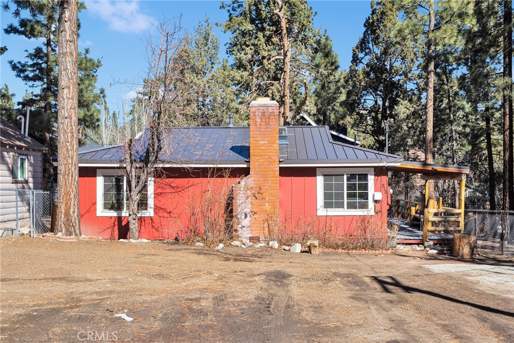 313 E Mojave Boulevard Property Photo 4