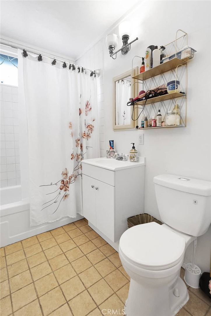 313 E Mojave Boulevard Property Photo 15
