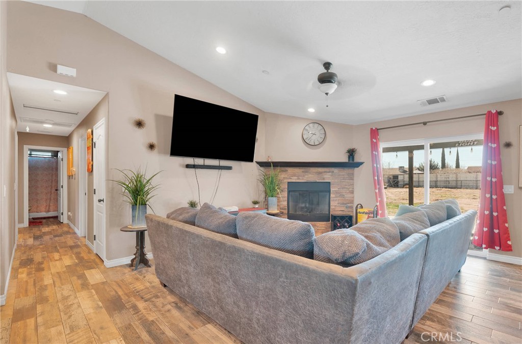 14741 Lilac Street Property Photo 13