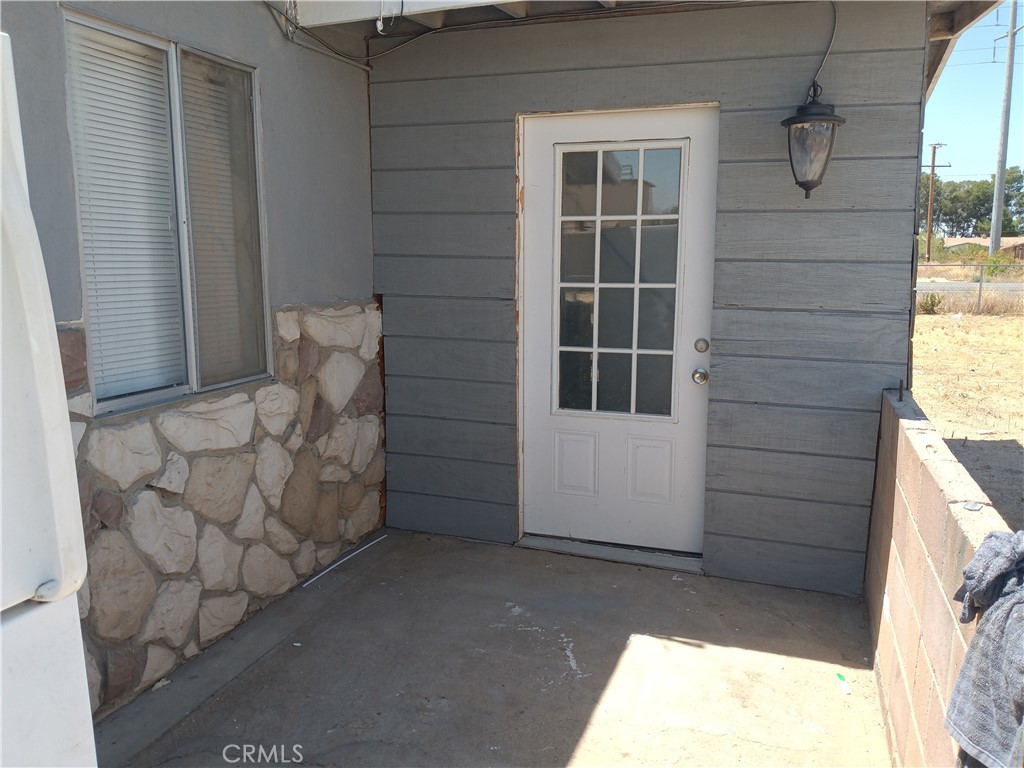 20515 20525 Us Highway 395 Property Photo 1