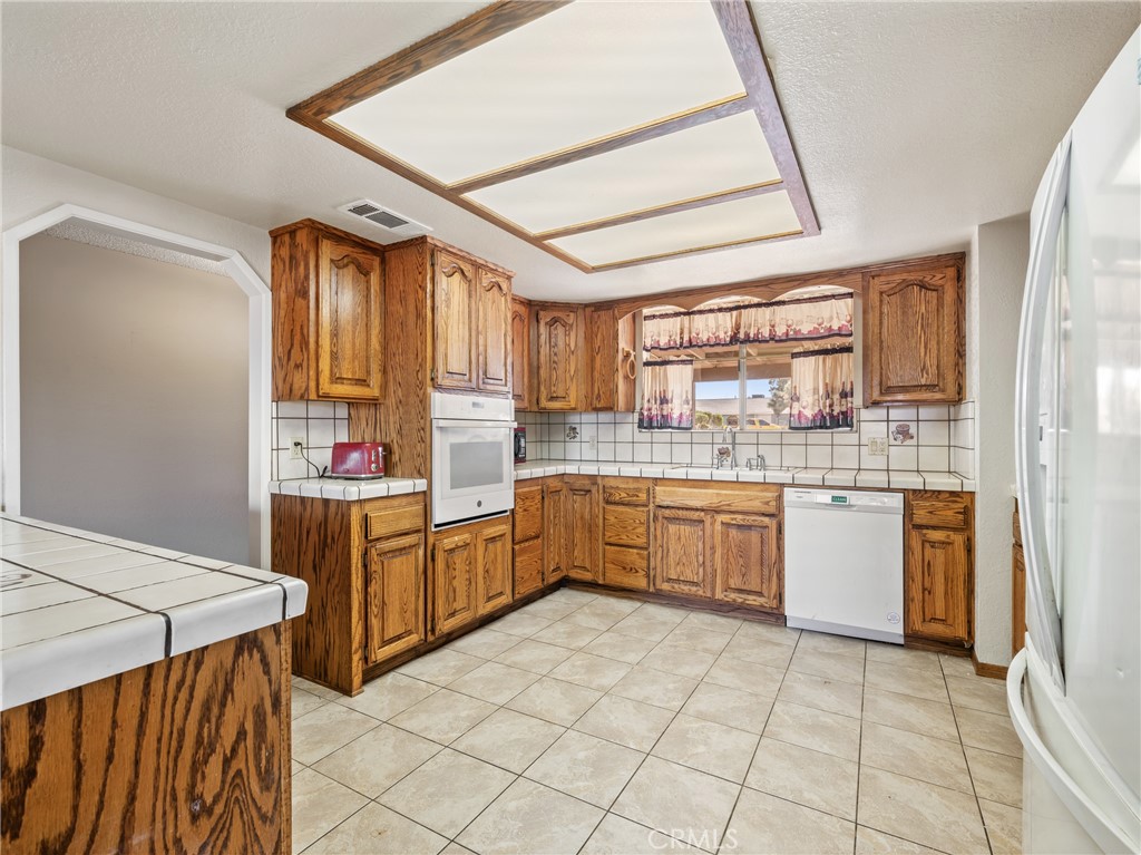 17678 Yucca Street Property Photo 10