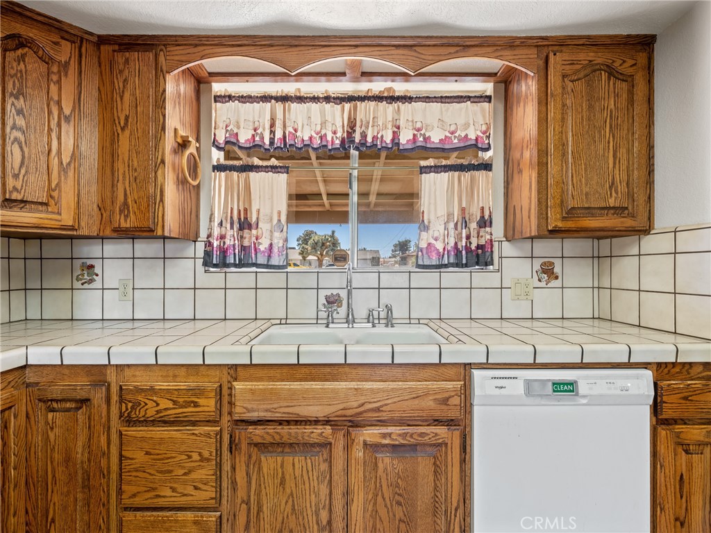 17678 Yucca Street Property Photo 11