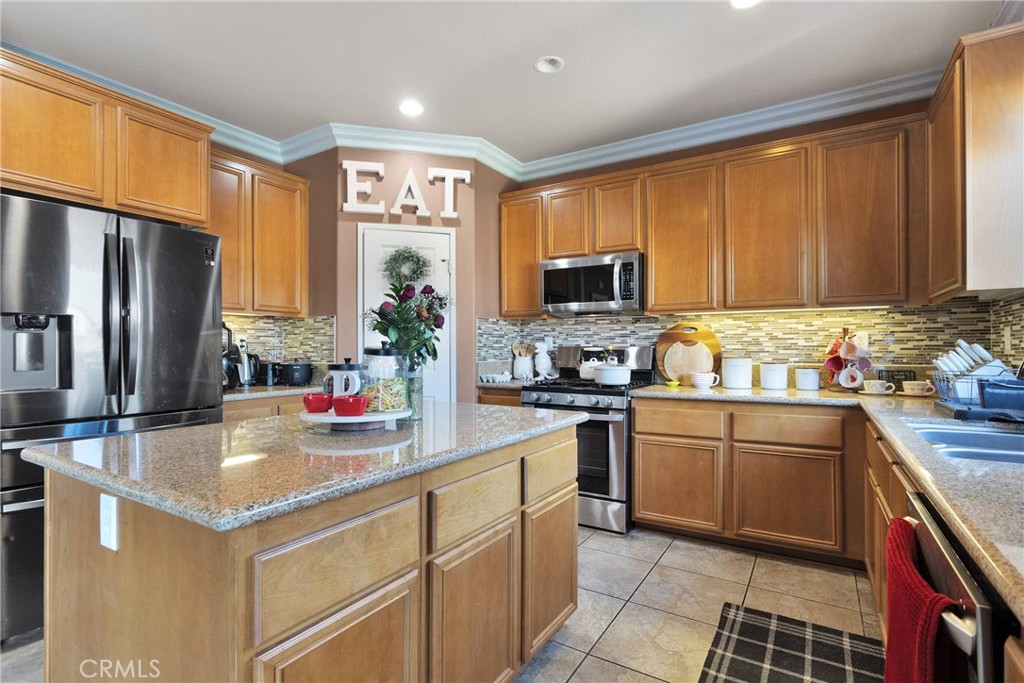 12932 Clovis Court Property Photo 11