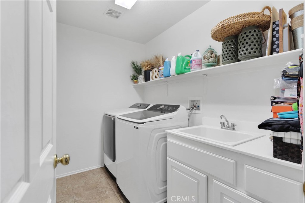 12932 Clovis Court Property Photo 26