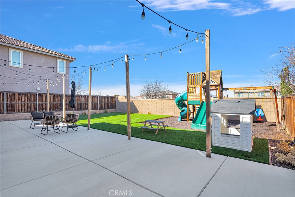 12932 Clovis Court Property Photo 28