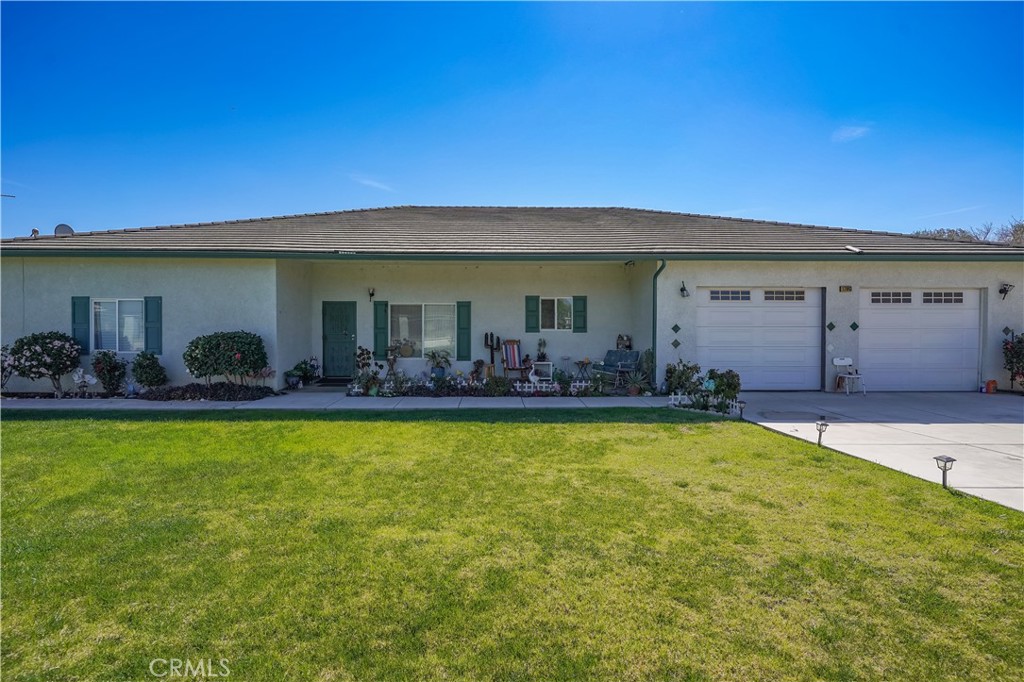 17643 Santa Ana Avenue Property Photo
