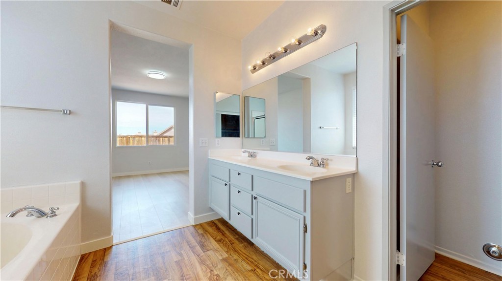 12912 Amador Street Property Photo 20