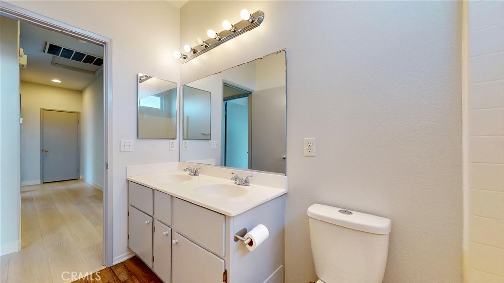 12912 Amador Street Property Photo 22