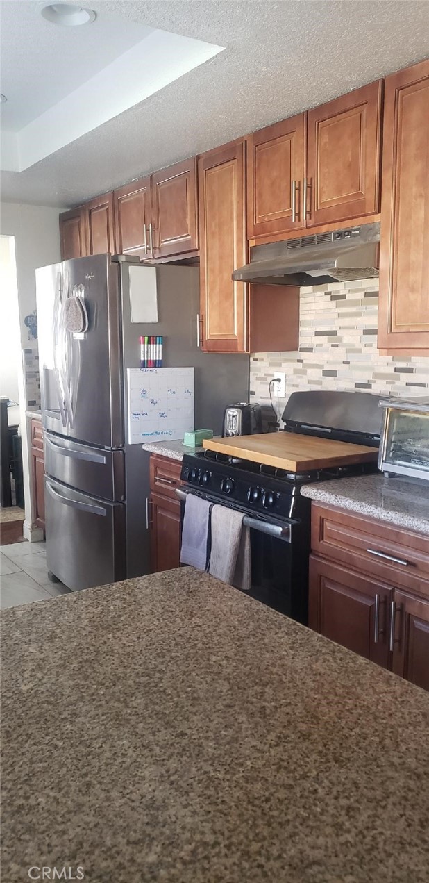 6394 Pine Avenue Property Photo 8