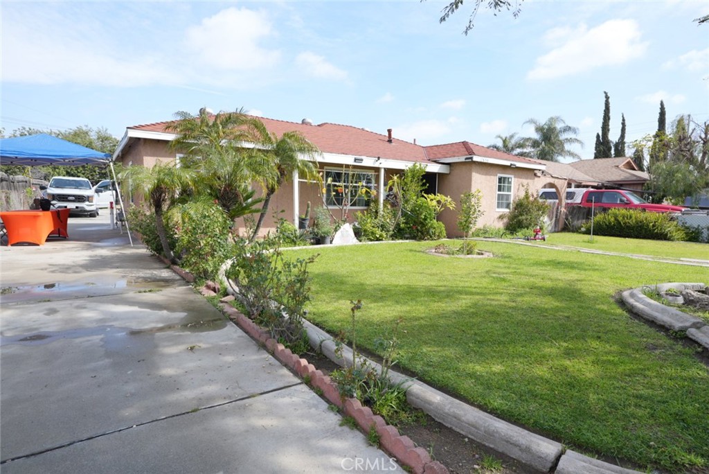 17850 Barbee Street Property Photo 2