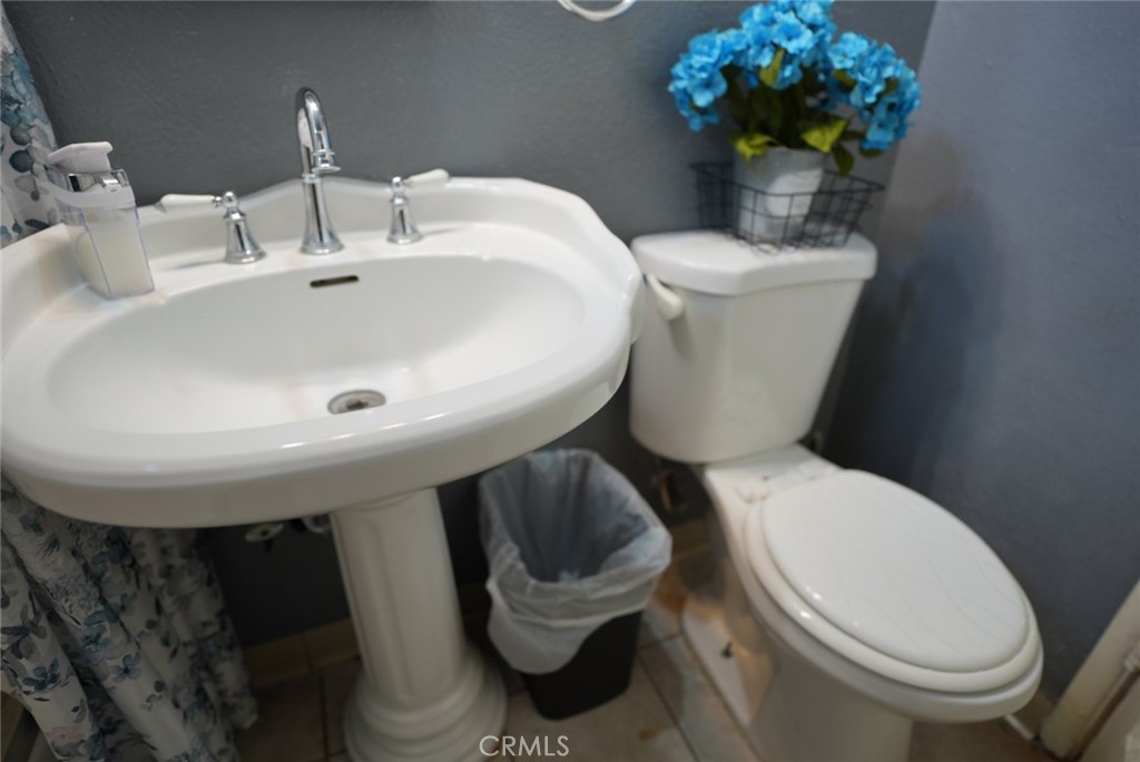 17850 Barbee Street Property Photo 14