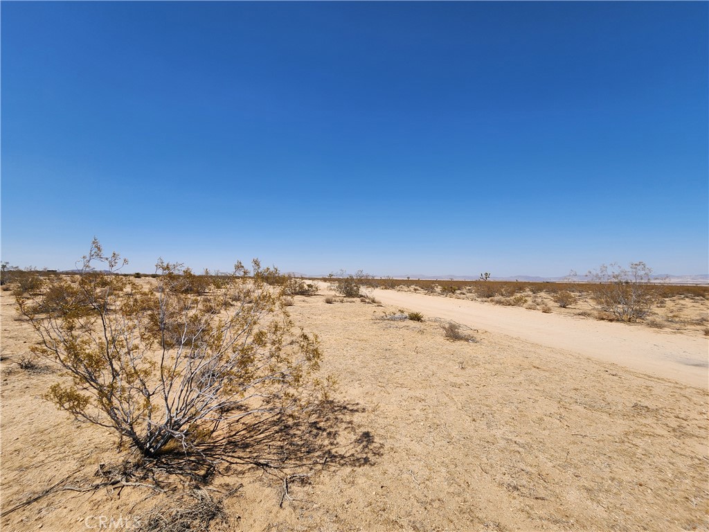 2025 Mcgarry Road Property Photo 2