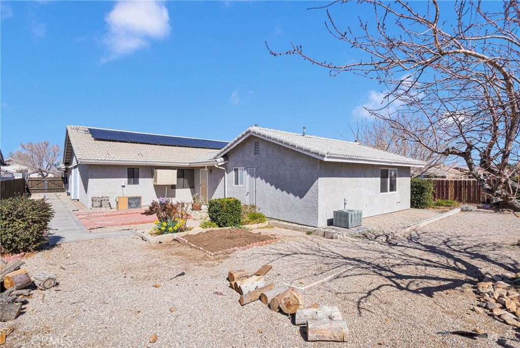 18043 Sunburst Road Property Photo 5