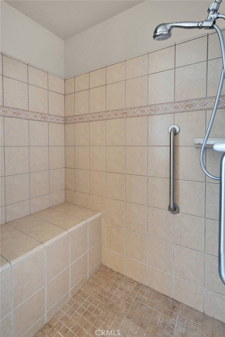 18043 Sunburst Road Property Photo 7