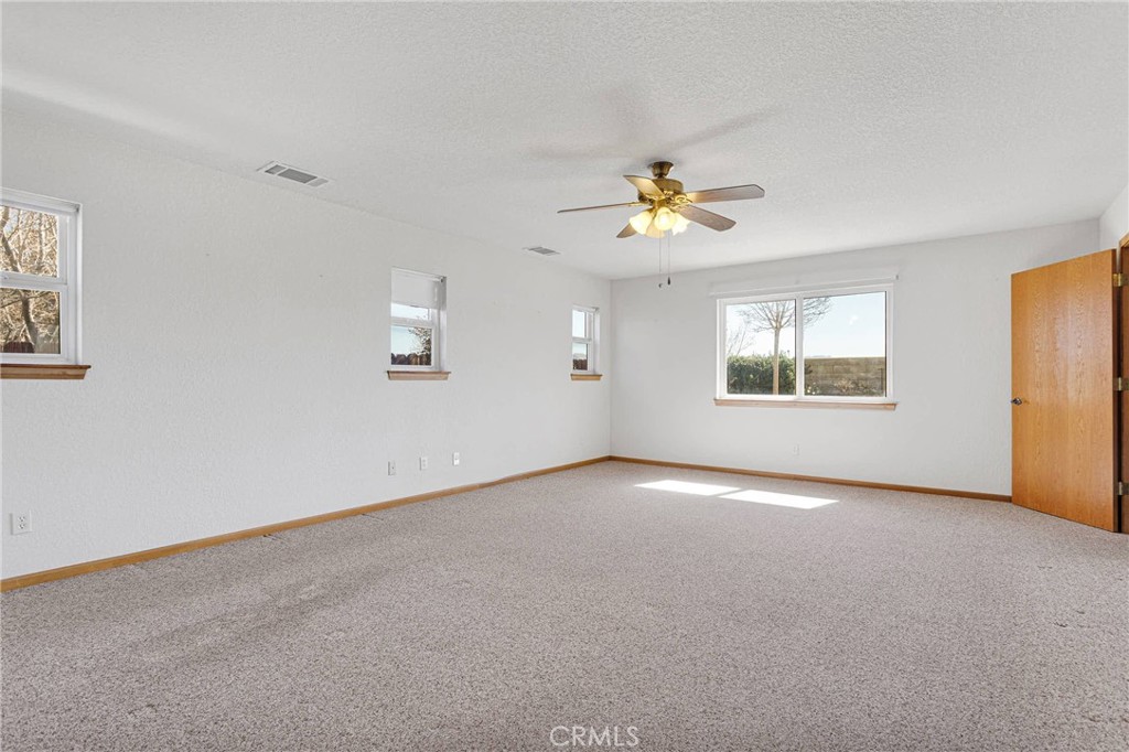 18043 Sunburst Road Property Photo 11