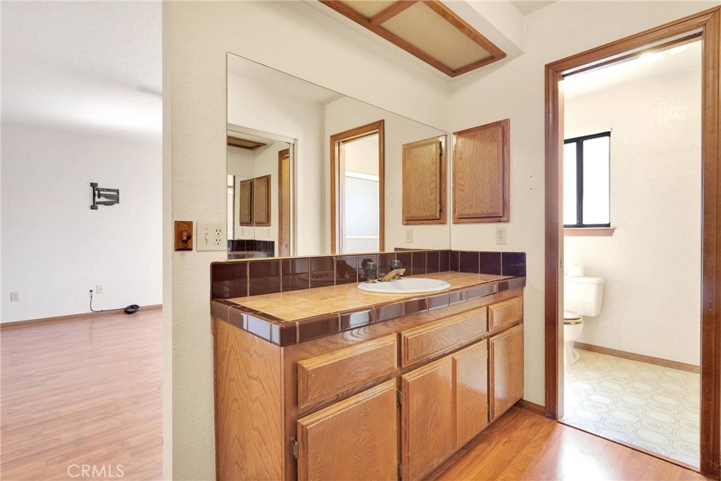 18043 Sunburst Road Property Photo 14