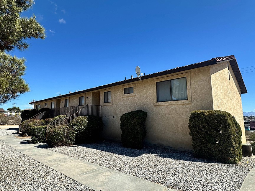 16097 Muni Road Property Photo 3