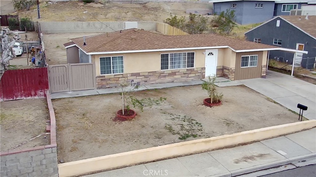640 Flora Street Property Photo