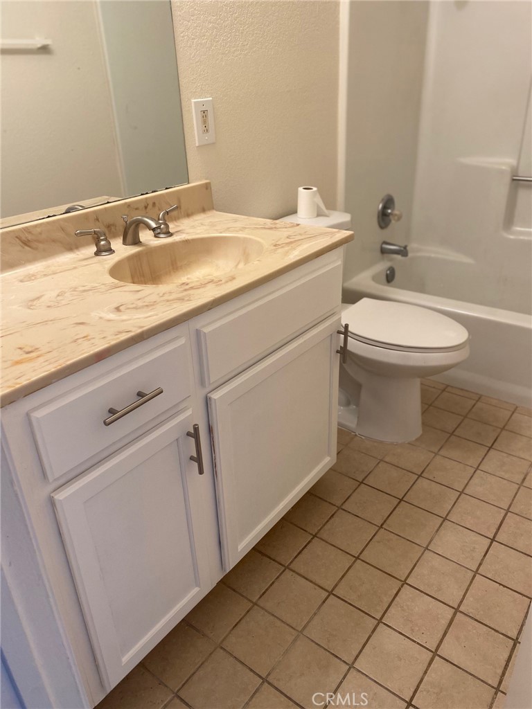 2574 W Main Property Photo 3