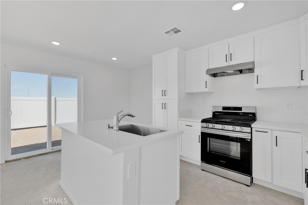 10158 Kemper Avenue Property Photo 13