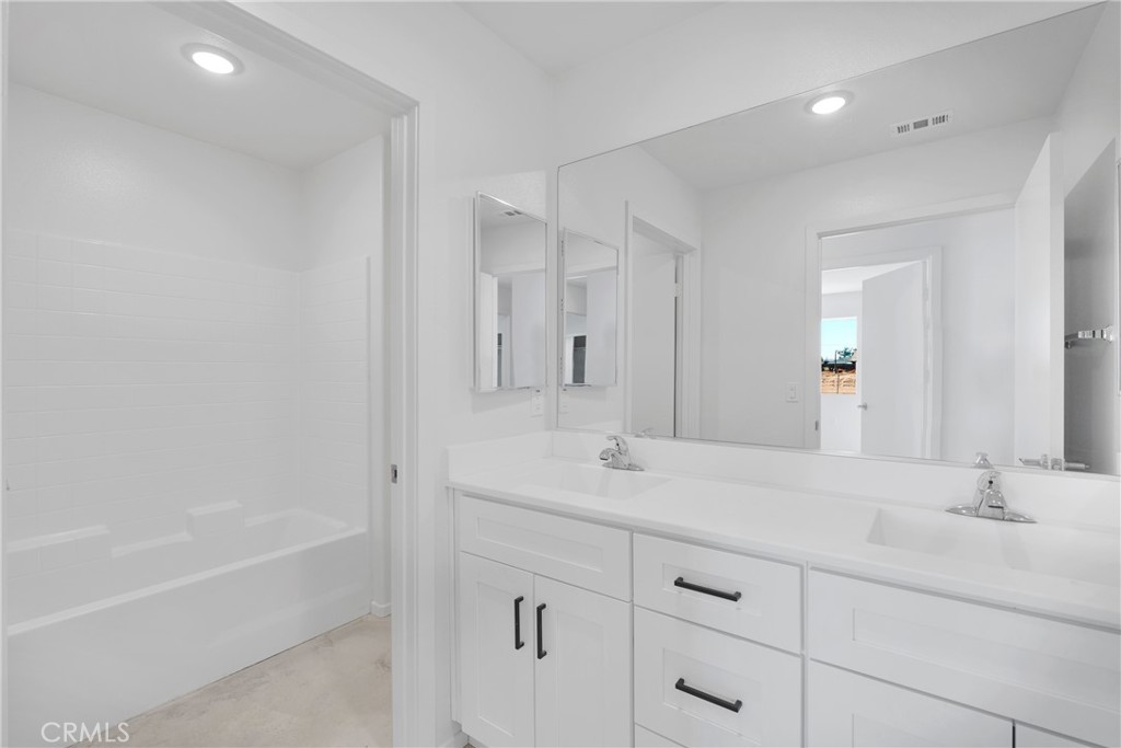 10158 Kemper Avenue Property Photo 17