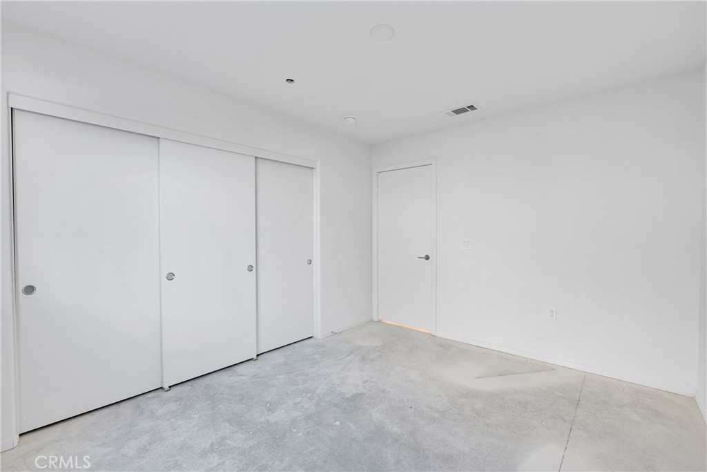 10158 Kemper Avenue Property Photo 22
