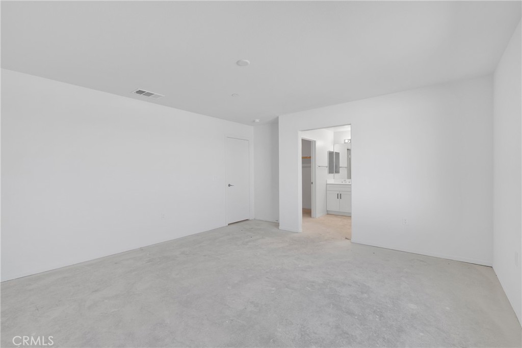 10158 Kemper Avenue Property Photo 24