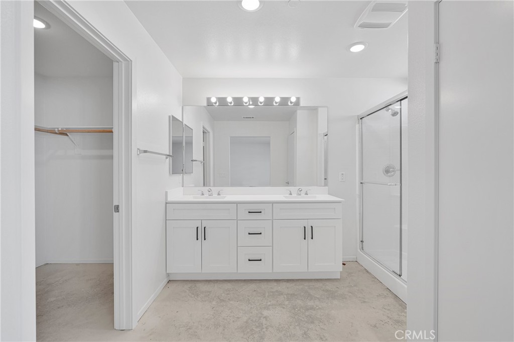 10158 Kemper Avenue Property Photo 25